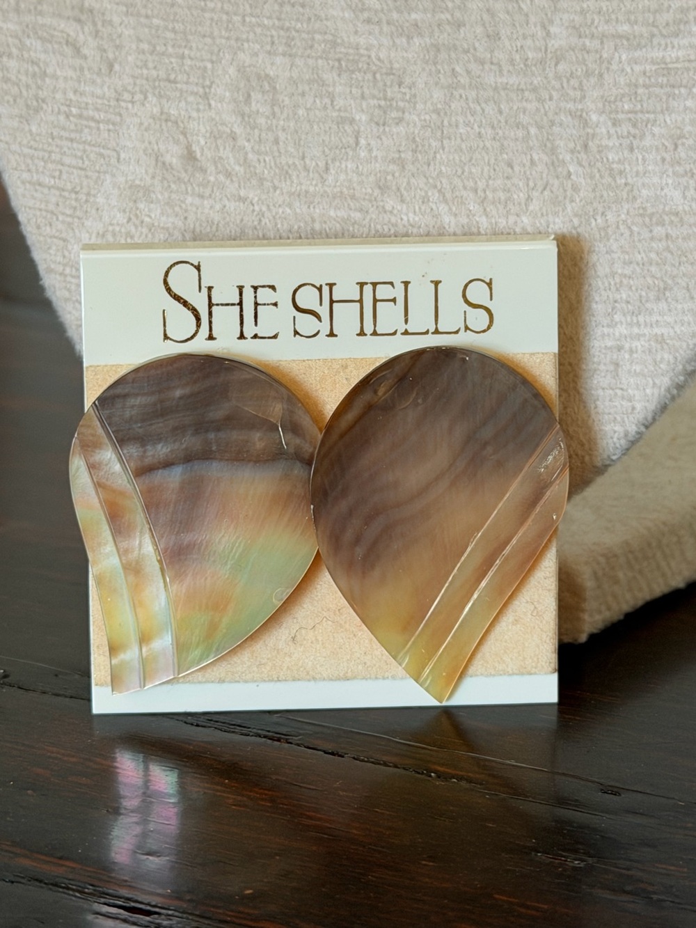 Shells Teardrop Shell Earrings Vintage NWT
